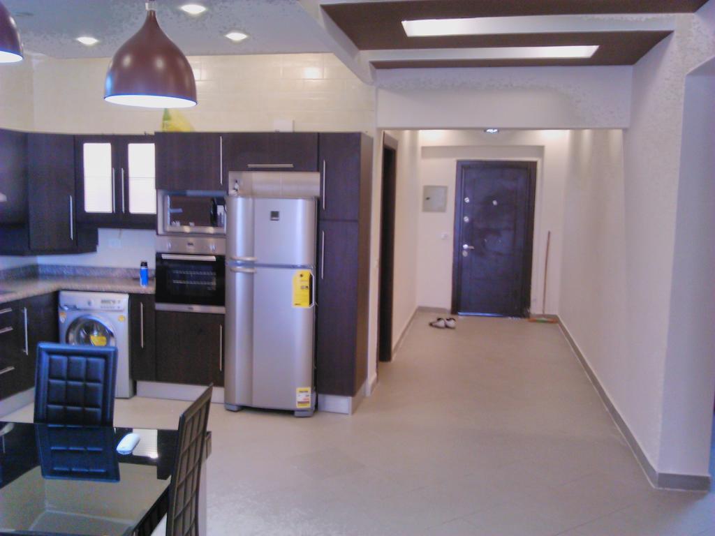 Three-Bedroom Apartment At Louly Beach Resort Айн Сохна Стая снимка