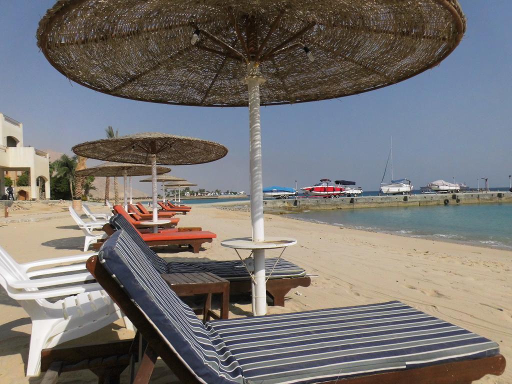 Three-Bedroom Apartment At Louly Beach Resort Айн Сохна Екстериор снимка