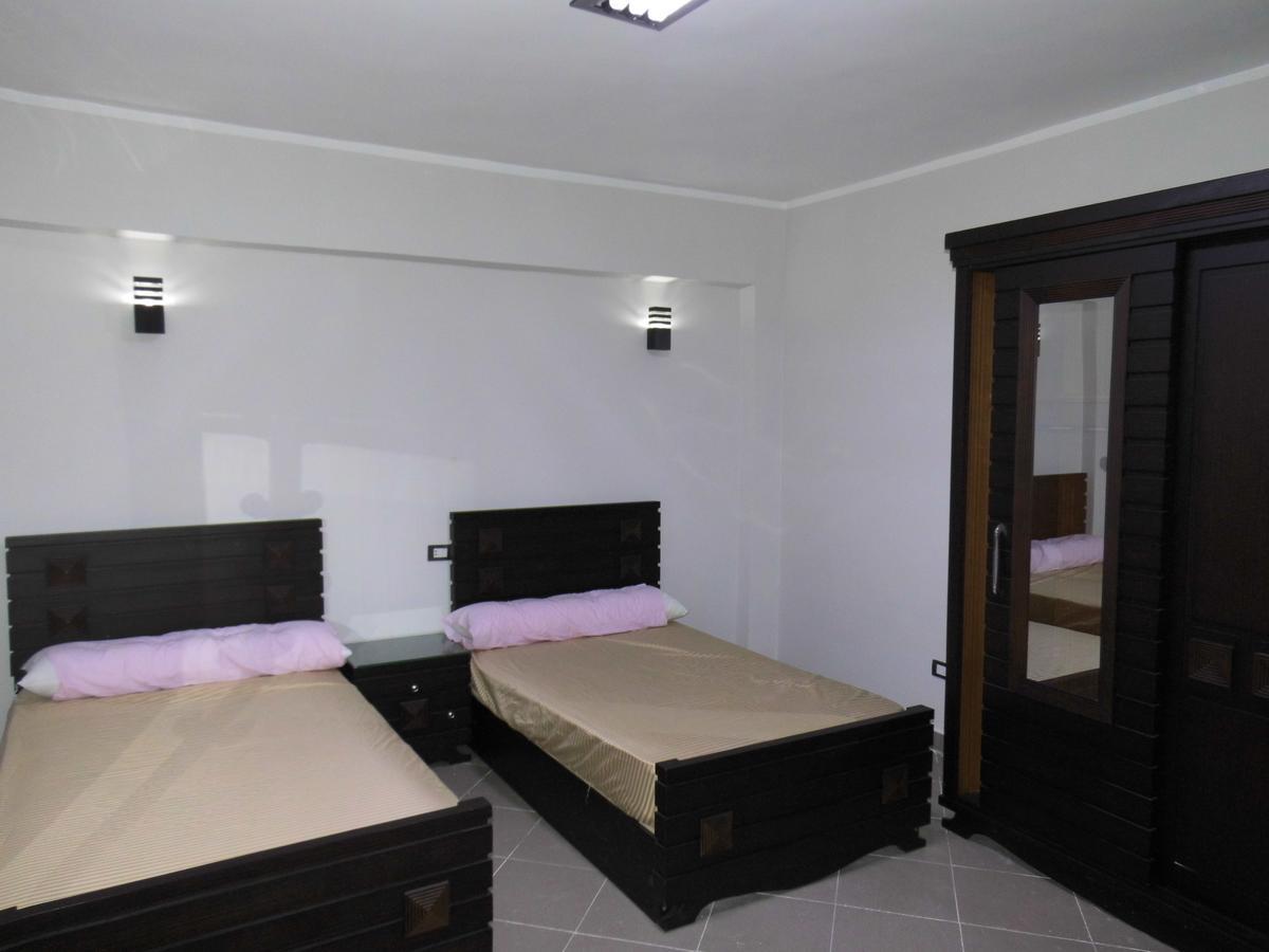 Three-Bedroom Apartment At Louly Beach Resort Айн Сохна Екстериор снимка